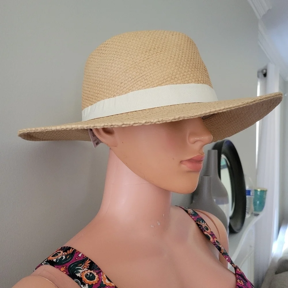 J.crew NWT women's hat.